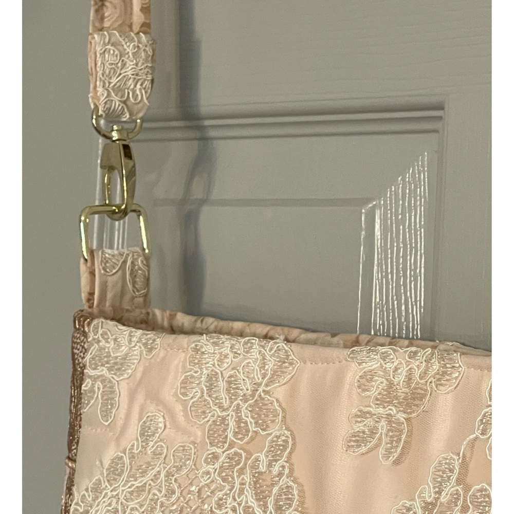 Hand Crafted Boho and Lace Neutral Colors Crossbody Purse NEW - Picture 4 of 10